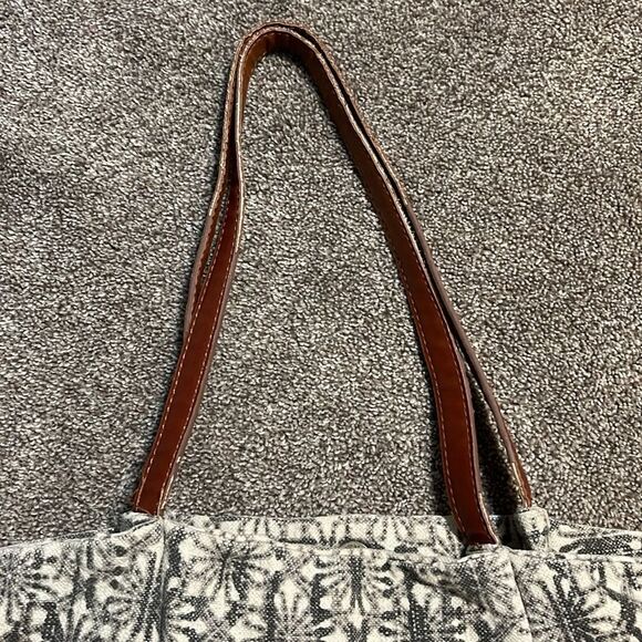 Lucky Brand LB2971 Black/ Cream/ Pink Take a Trip Portland Tote Bag - Picture 11 of 14